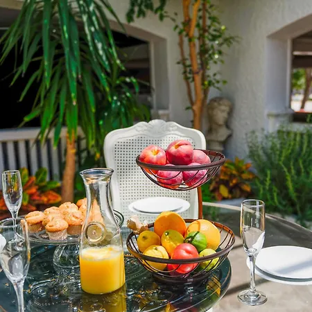 Mulberry Manor Bed And Breakfast-2